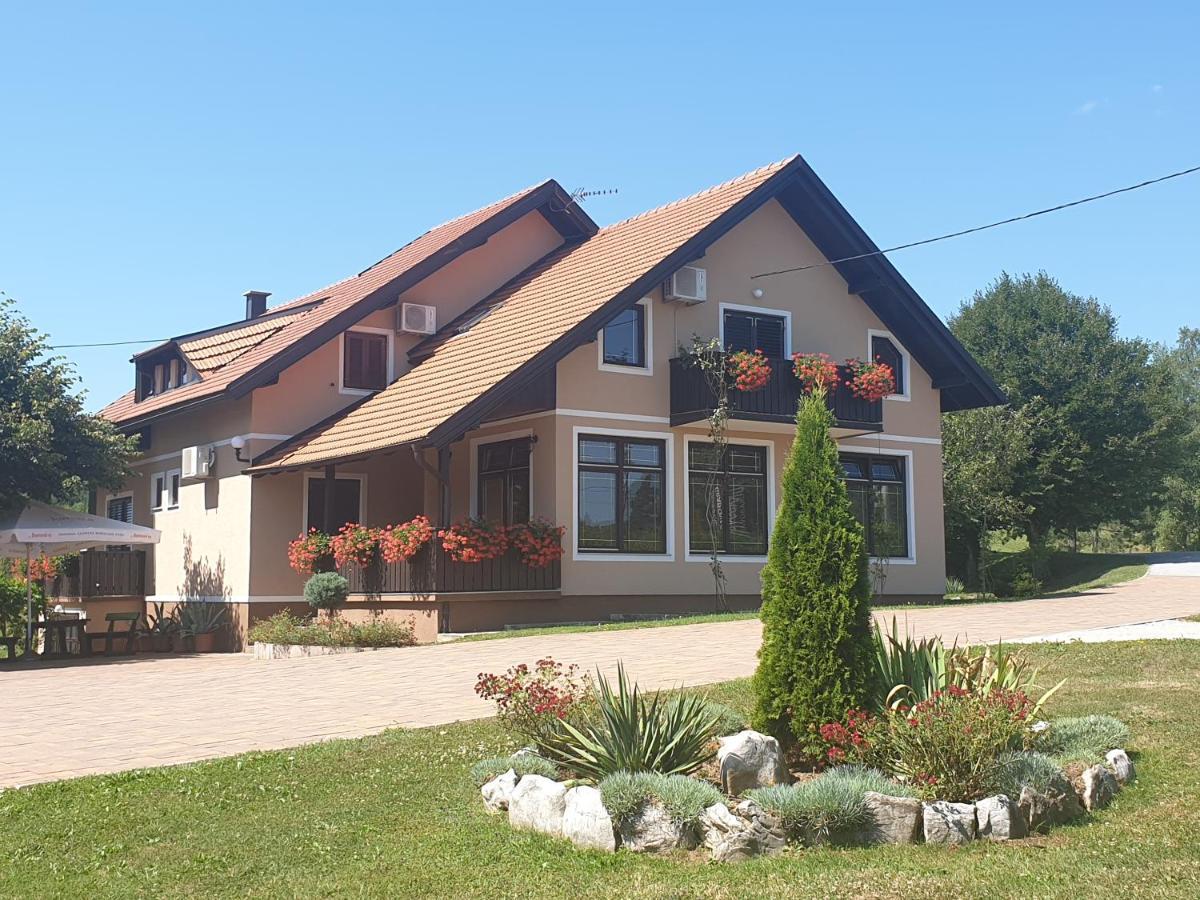 Guest Accommodation Marko Kesic กราโบวาซ ภายนอก รูปภาพ
